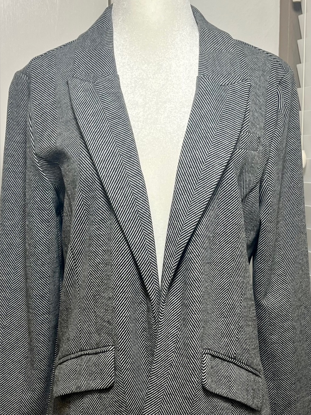 Wit & Wisdom Black and White Herringbone Blazer
